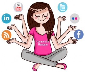 mujer sentada con emoticones de logos de redes sociales