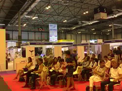 asistentes charla fast talk